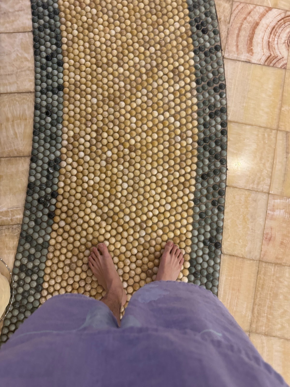 稲井　マイバズ　上海のスパ　足ツボ