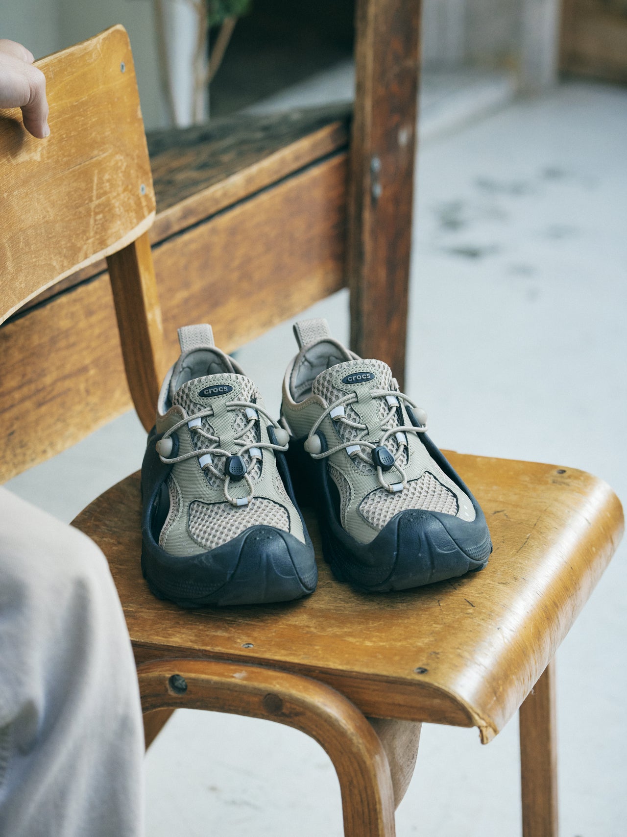 オシャレな人が買ってよかった〈crocs〉のサンダル