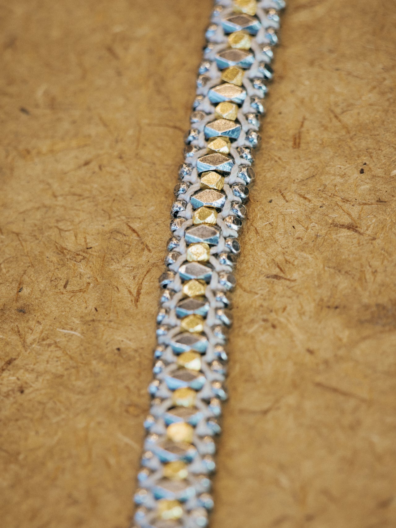 オシャレな人が買ってよかった〈Sara Finchley〉のブレスレットの寄りカット