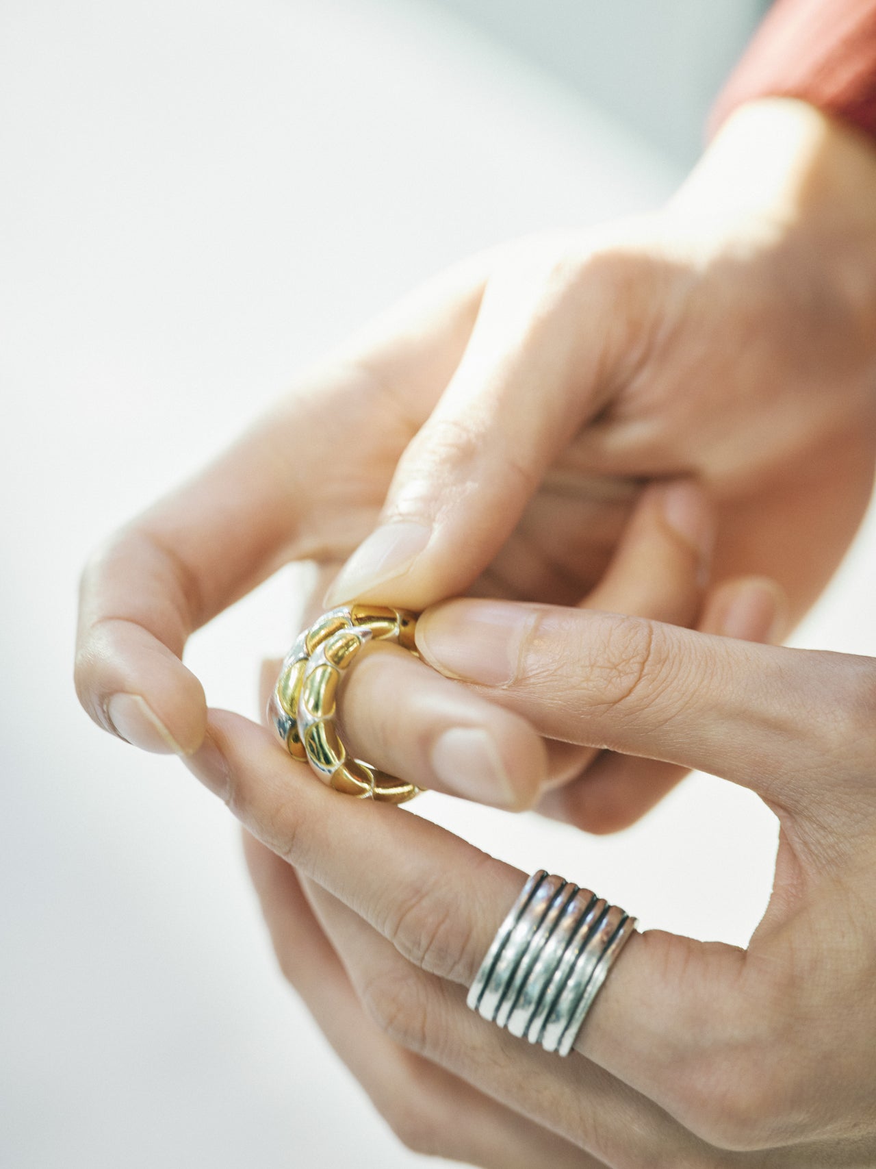 オシャレな人が買ってよかった〈R.ALAGAN〉のリングの着用