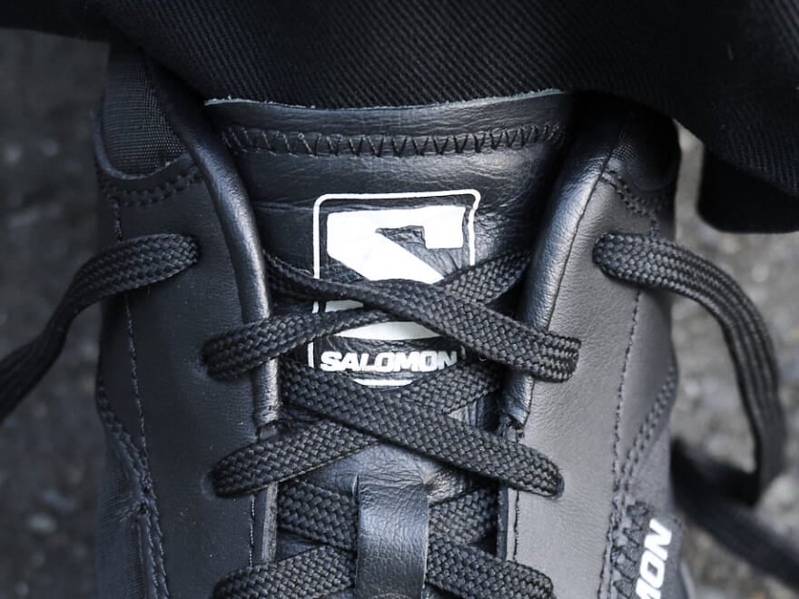 おしゃれな人はメジャーブランドのスニーカーをどう履く?