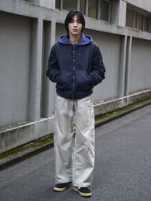 [四坂 亮翔] 「コモリ」のMA-1と「ザラ」のパンツでストリートスタイルをシックに着こなす！【メンズノンノモデルの私服スナップ】
