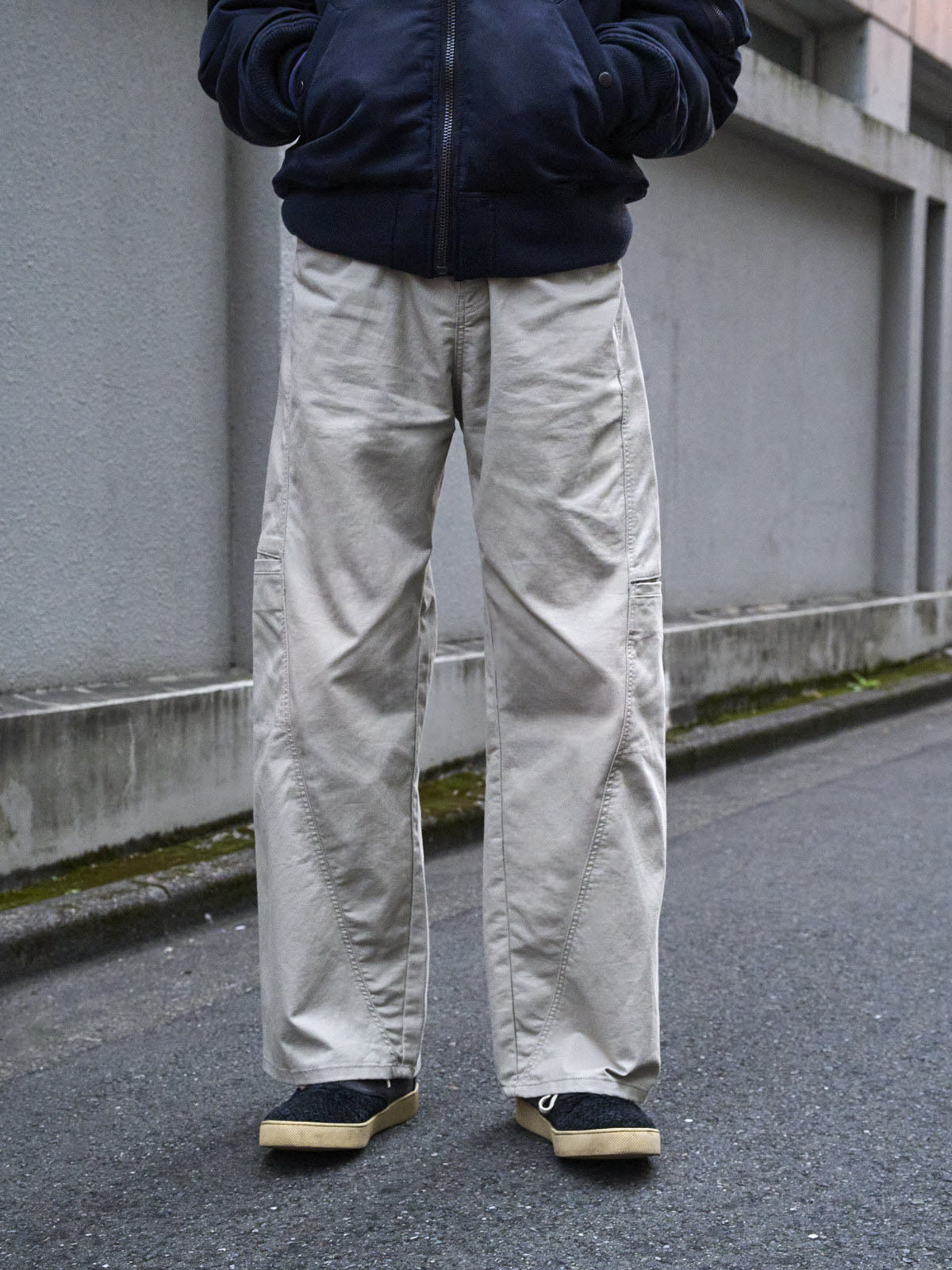 四坂亮翔の冬私服コーディネート_ZARAのパンツ