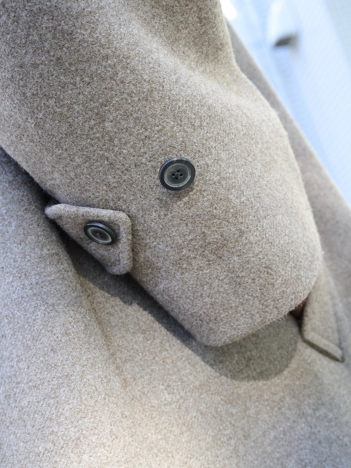 ヘリルのコートの袖