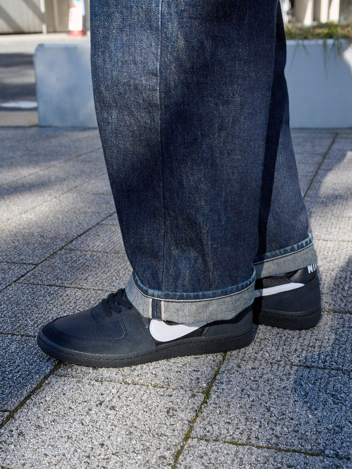 ナイキの黒スニーカー「フィールド ジェネラル"Ref"」のサイド