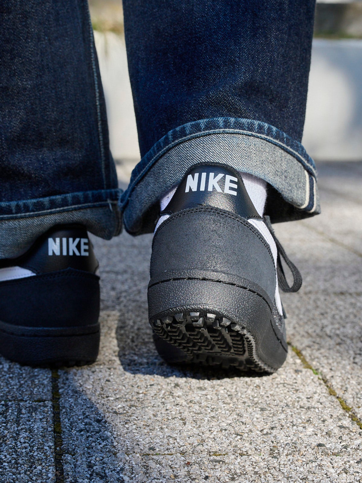 ナイキの黒スニーカー「フィールド ジェネラル"Ref"」のヒール