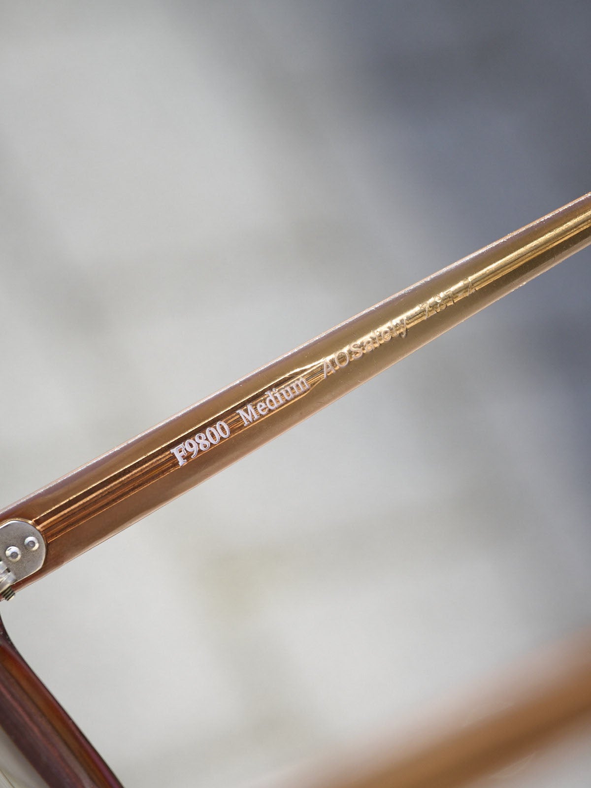 アメリカンオプティカルのメガネ、ディテールカット