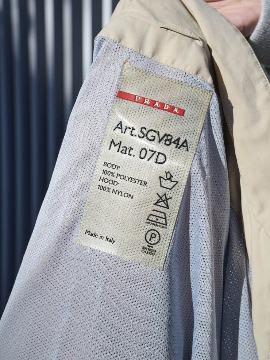 プラダスポーツ、裏地のタグ