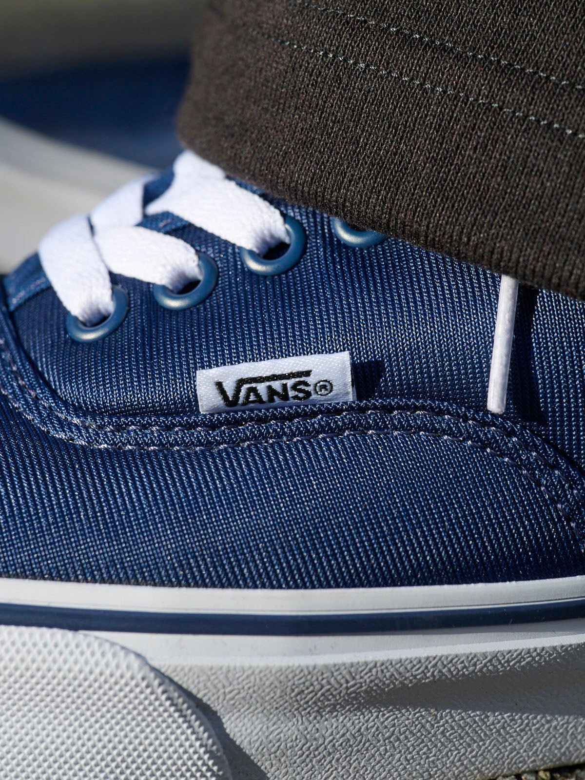 ヴァンズ、Authentic、タグ