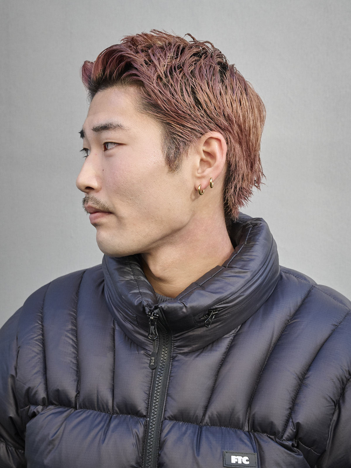 赤く染めたヘア