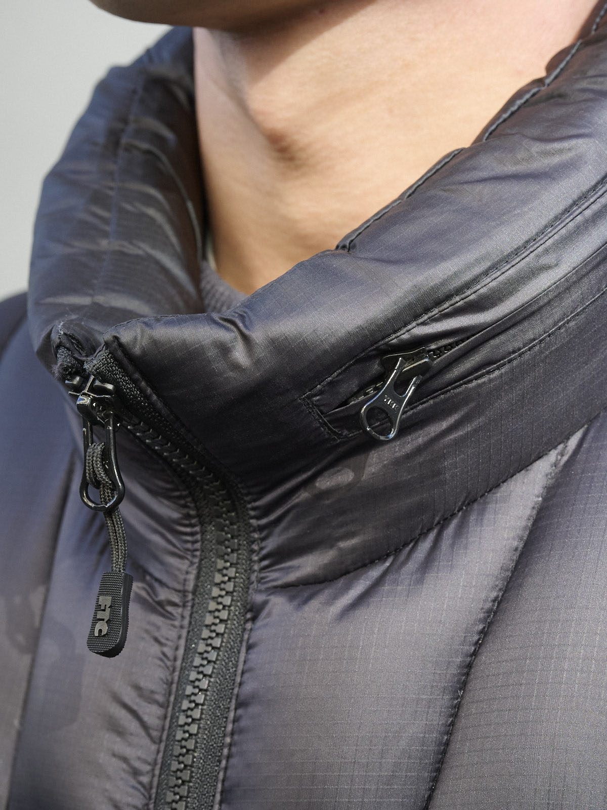 FTC ダウン 首元