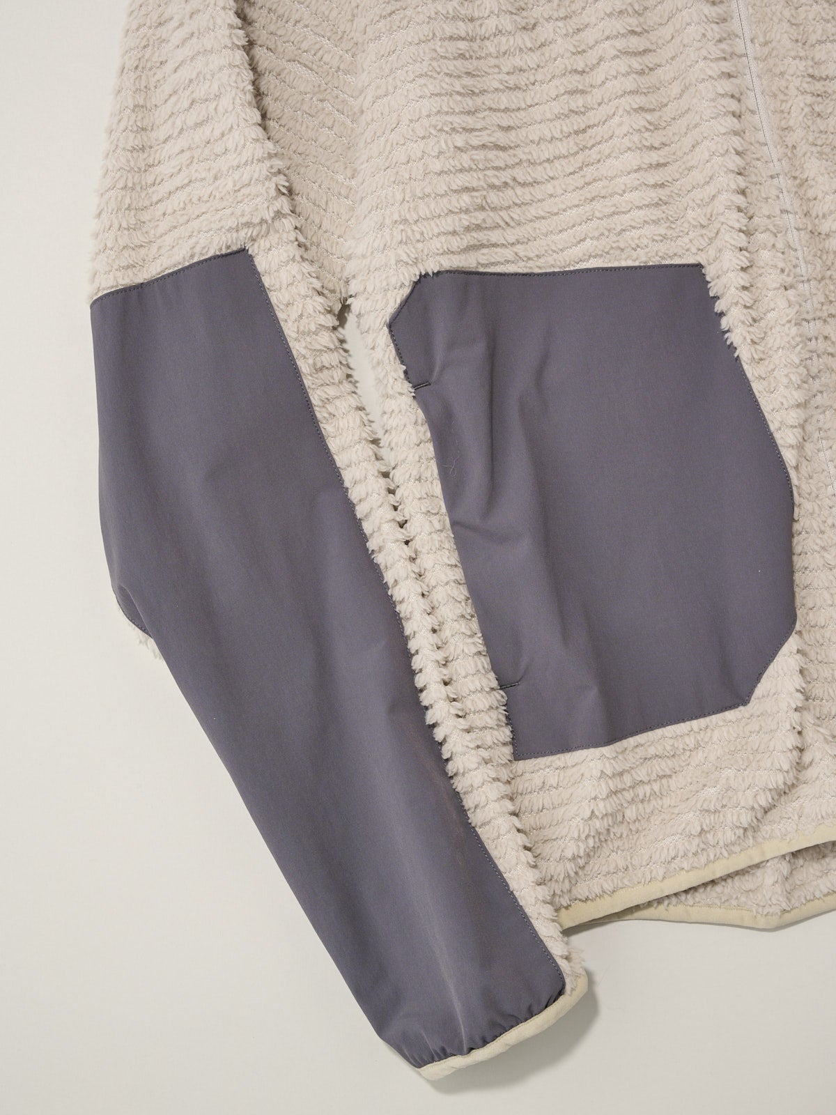 Rab、Buckstone Hoody、袖ディテール