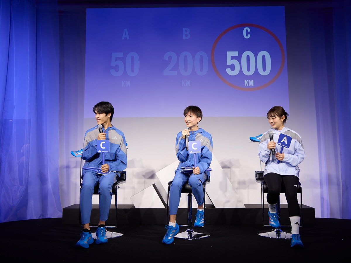 11月25日に開催されたイベント「ADIDAS EKIDEN DAY」での太田蒼生選手&平林清澄選手&井上咲楽さんの スペシャルトークショーの様子3