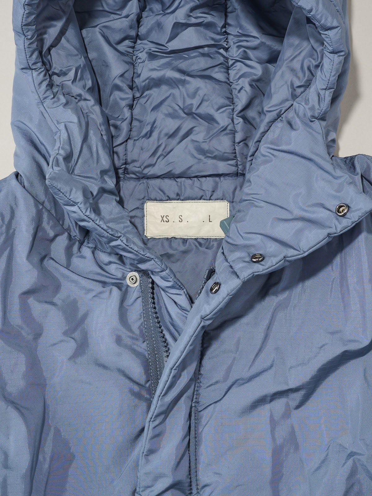 XS.S.M.L、ジャケット、フロントディテール