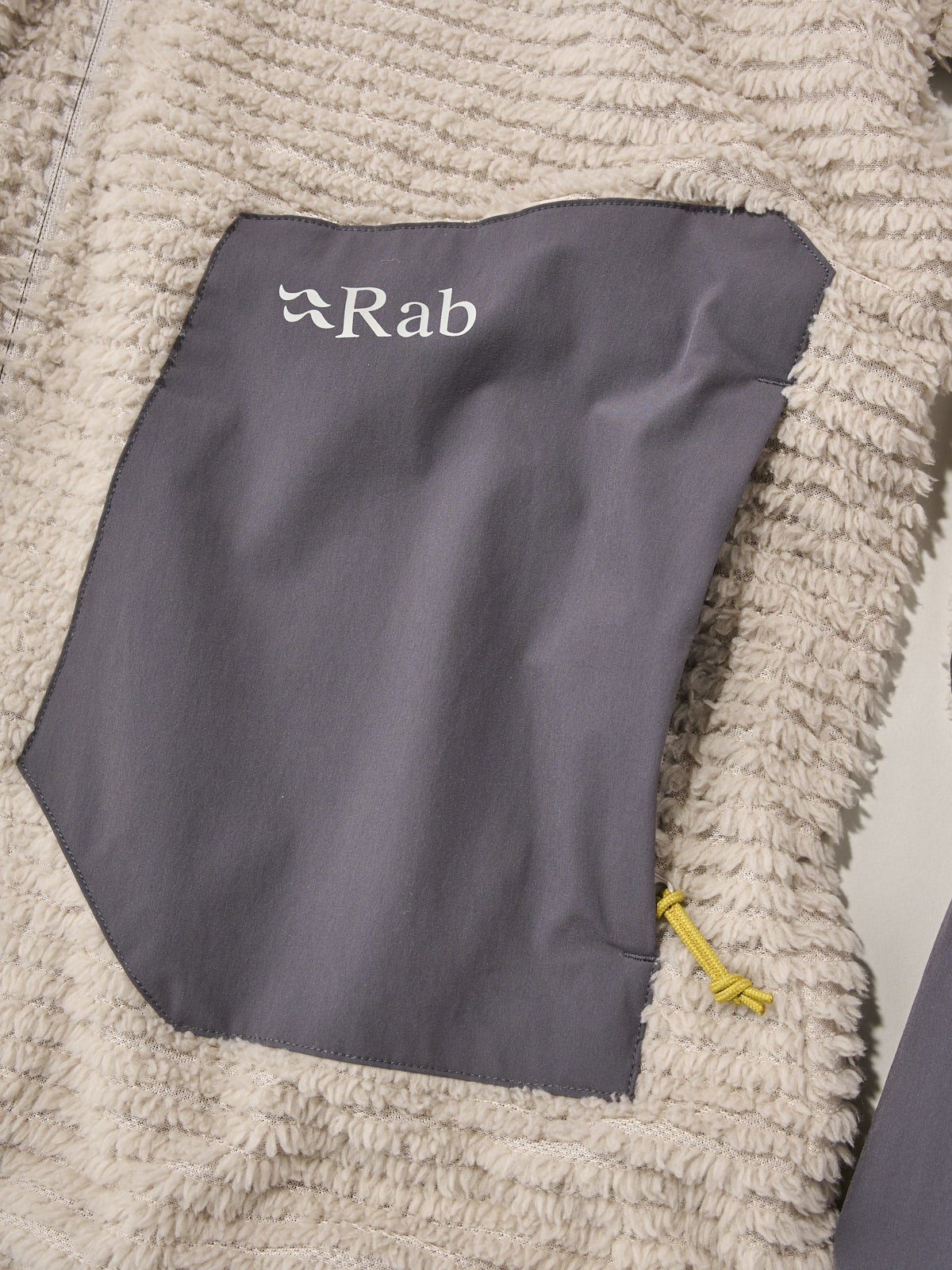 Rab、Buckstone Hoody、ポケットディテール