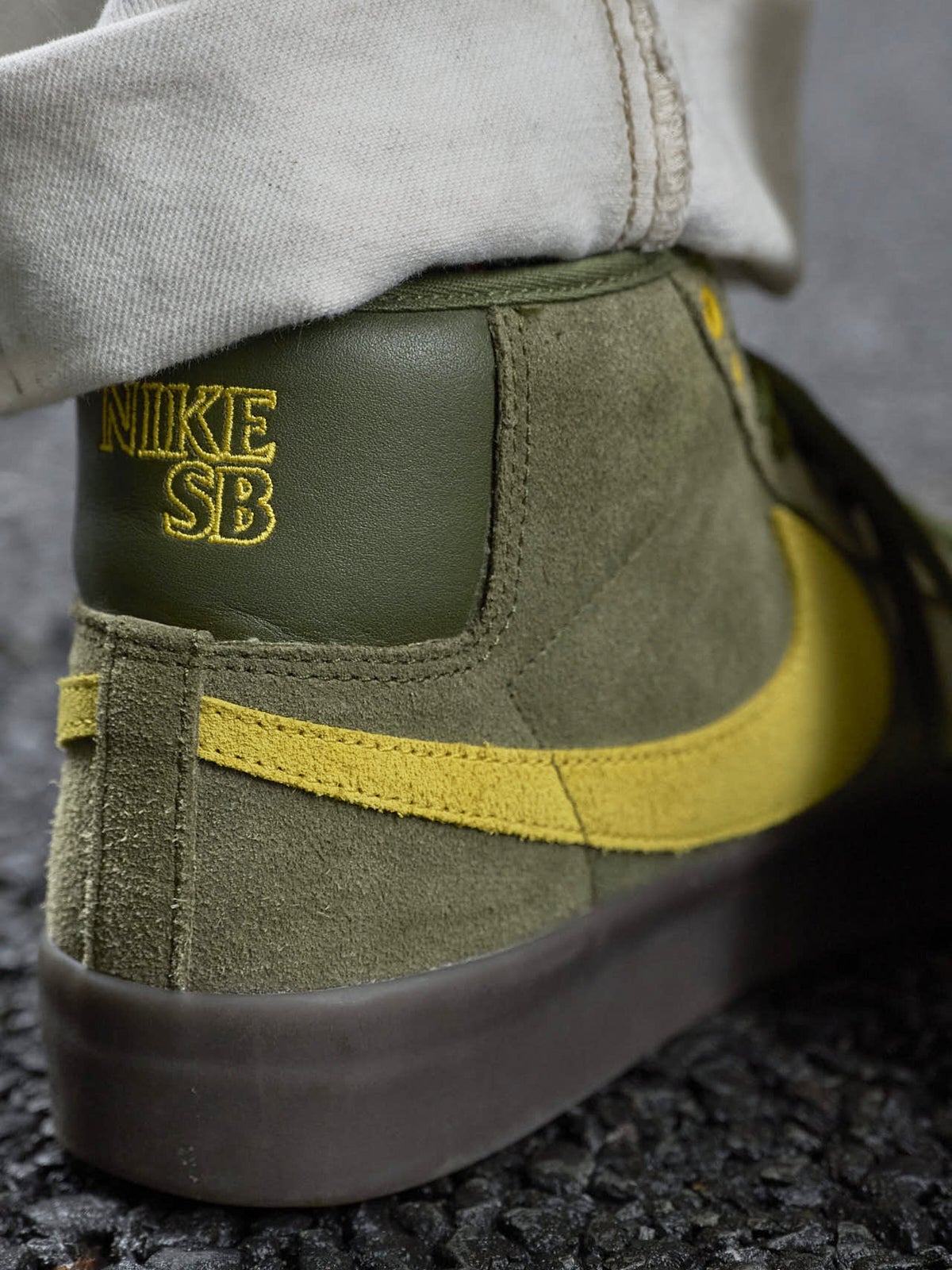 ナイキ&times;アンタイヒーロー　ヒールカウンター