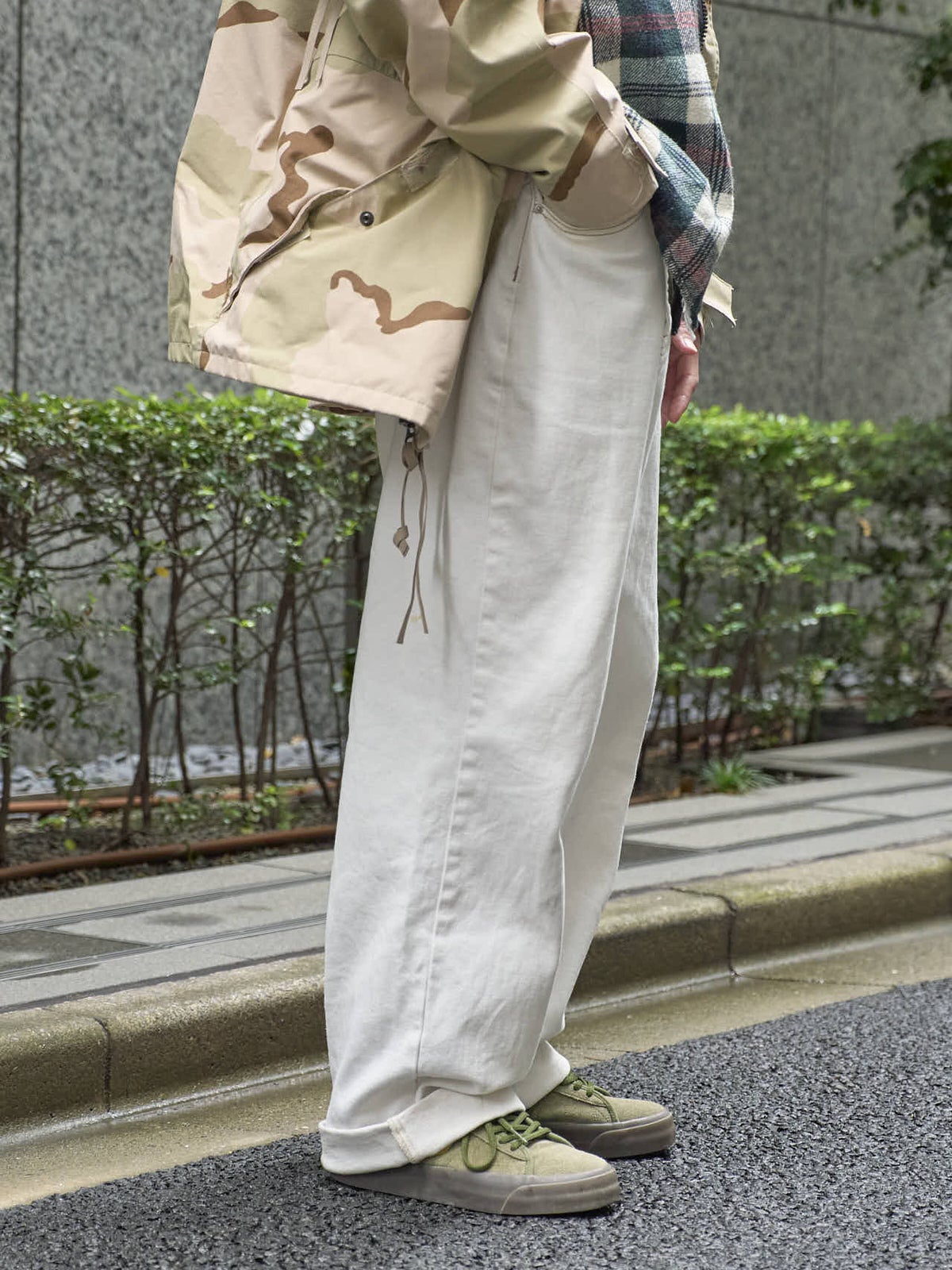 古着のパンツ　サイド