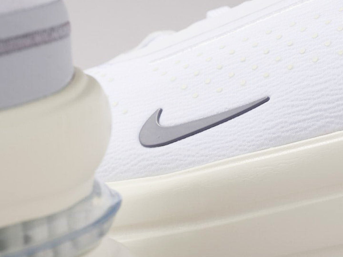 「ナイキ」で完売前に買うべき“最強白スニーカー”３選！大人好印象で毎日履きたくなる新作を服のプロがピックアップ。[NIKE]