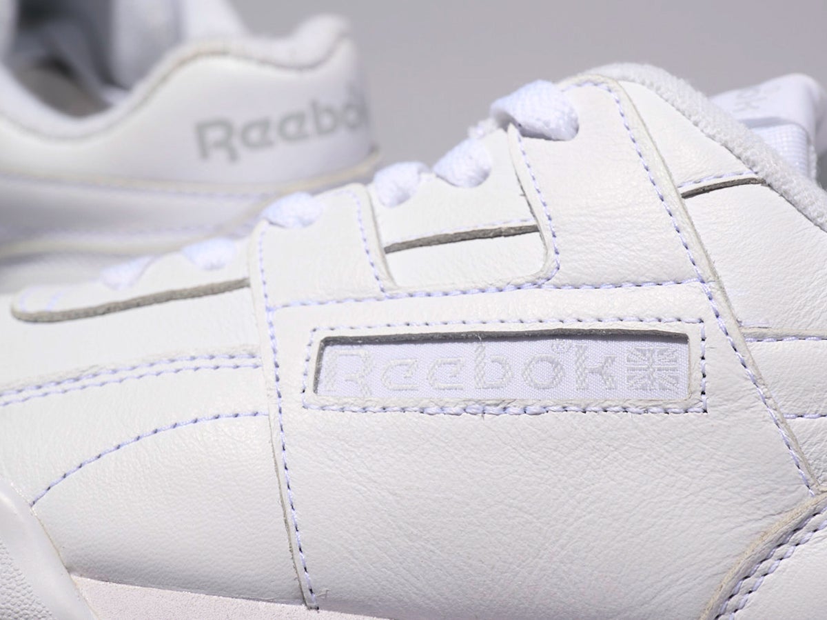人気の「CLUB C」のようにも履けて差がつく「リーボック」の‟万能白スニーカー”を発見！[Reebok ワークアウト プラス]