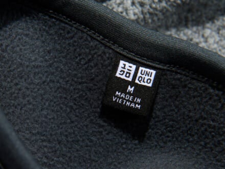 「ユニクロ」のフリースを“高見え”させる着こなしは？ 大人好印象コーデ４選をスタイリストが徹底レクチャー！