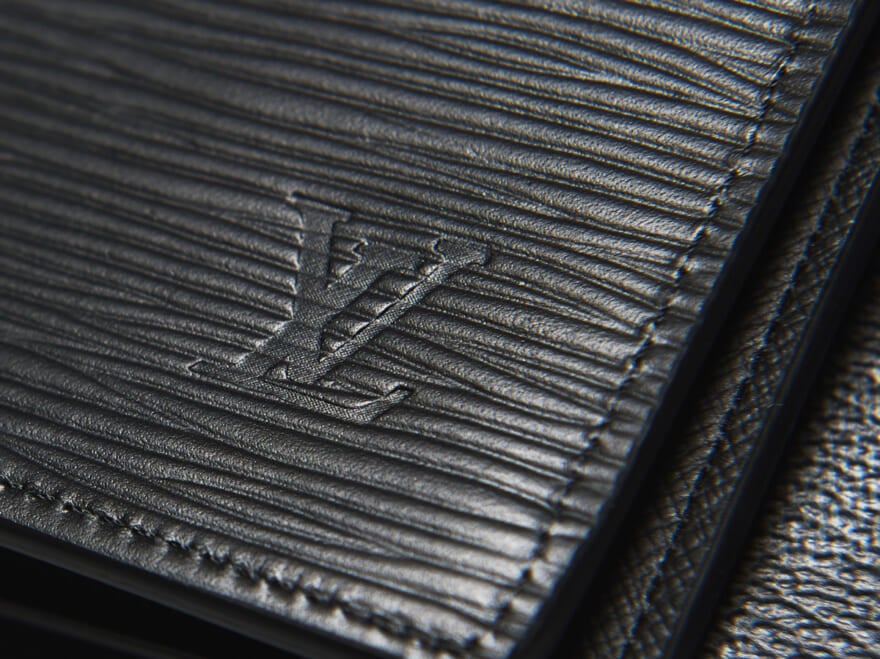 「ハイブランド」の冬ボーナスで買うべき“ご褒美レザー財布”15選!新作、革名品、カードケース…ホリデーシーズンのギフトにもオススメ!