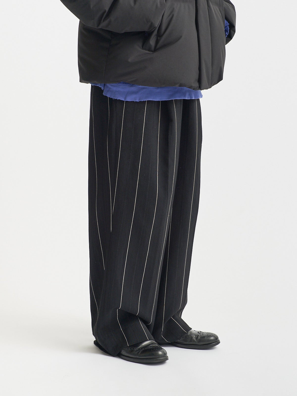 ユニクロダウン ストライプのスラックスとの合わせ