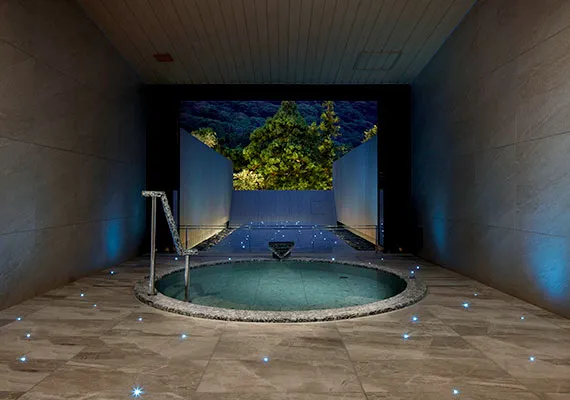 箱根 おすすめ宿 客室露天温泉風呂付『はつはな』貸切風呂「明灯の湯」