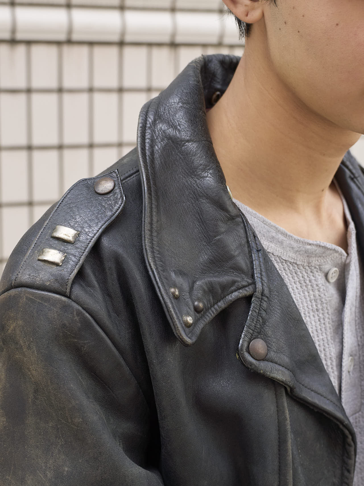古着のジャケットの襟