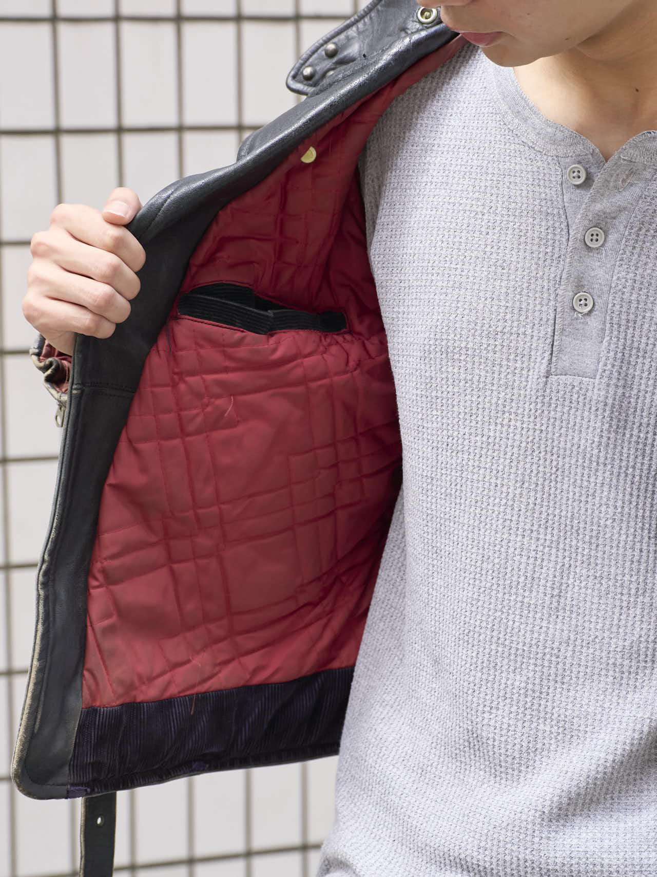 古着のジャケットの内ポケット