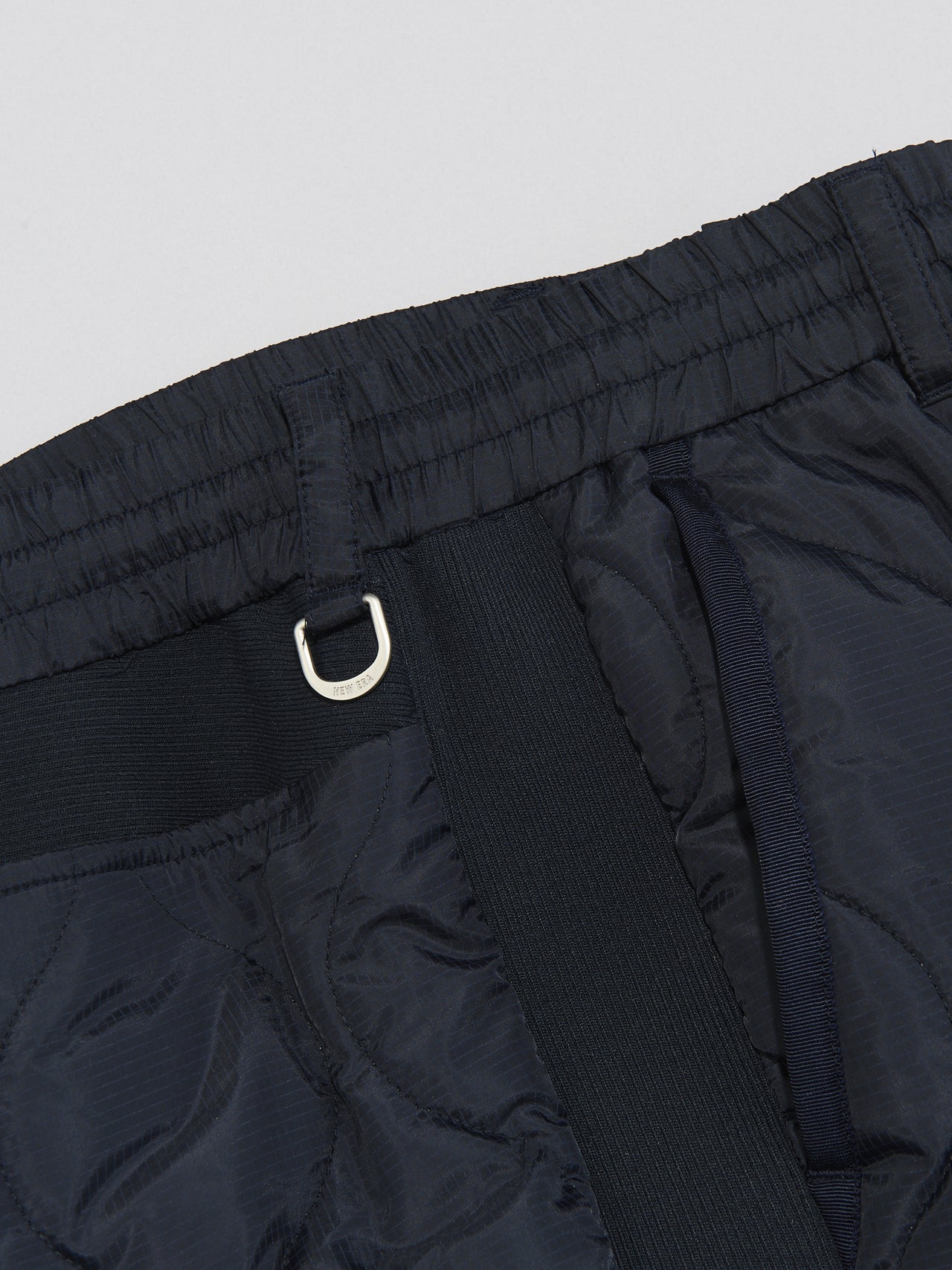 ニューエラのダウンパンツ/インサレーティッド キルティング パンツのディテール