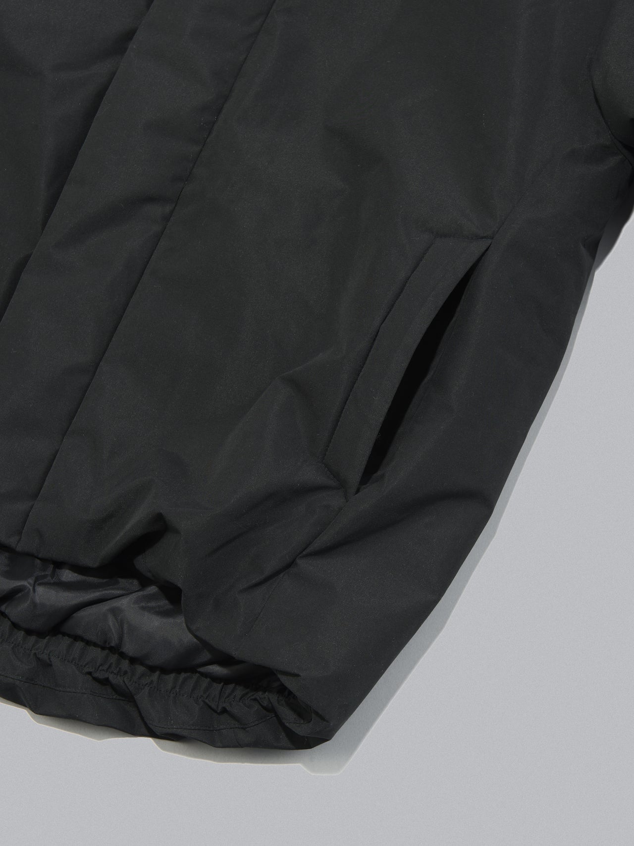 無印良品の防水撥水中わたフードジャケットのディテール