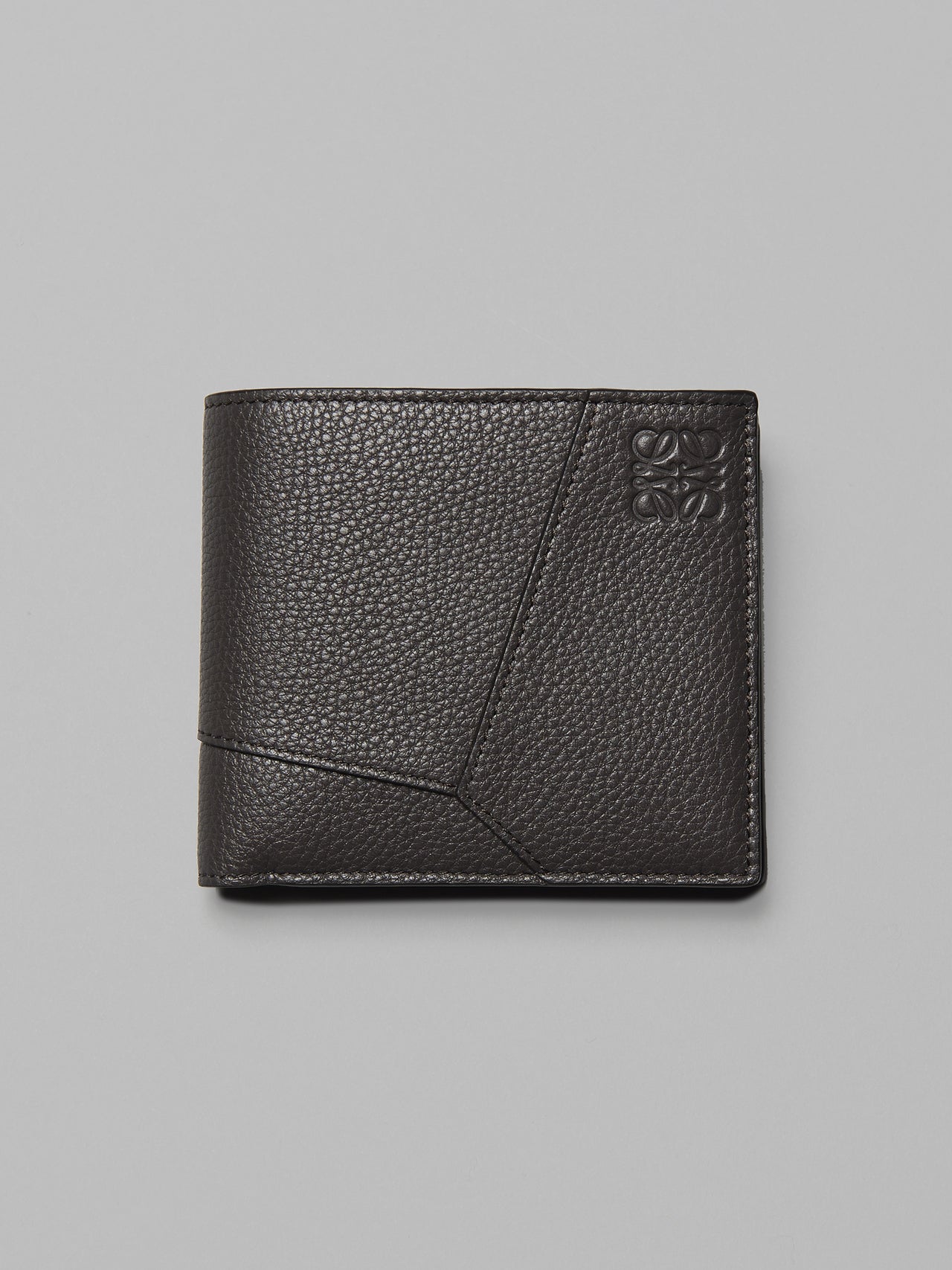 ロエベの新作レザー財布/パズル バイフォールド コインウォレット