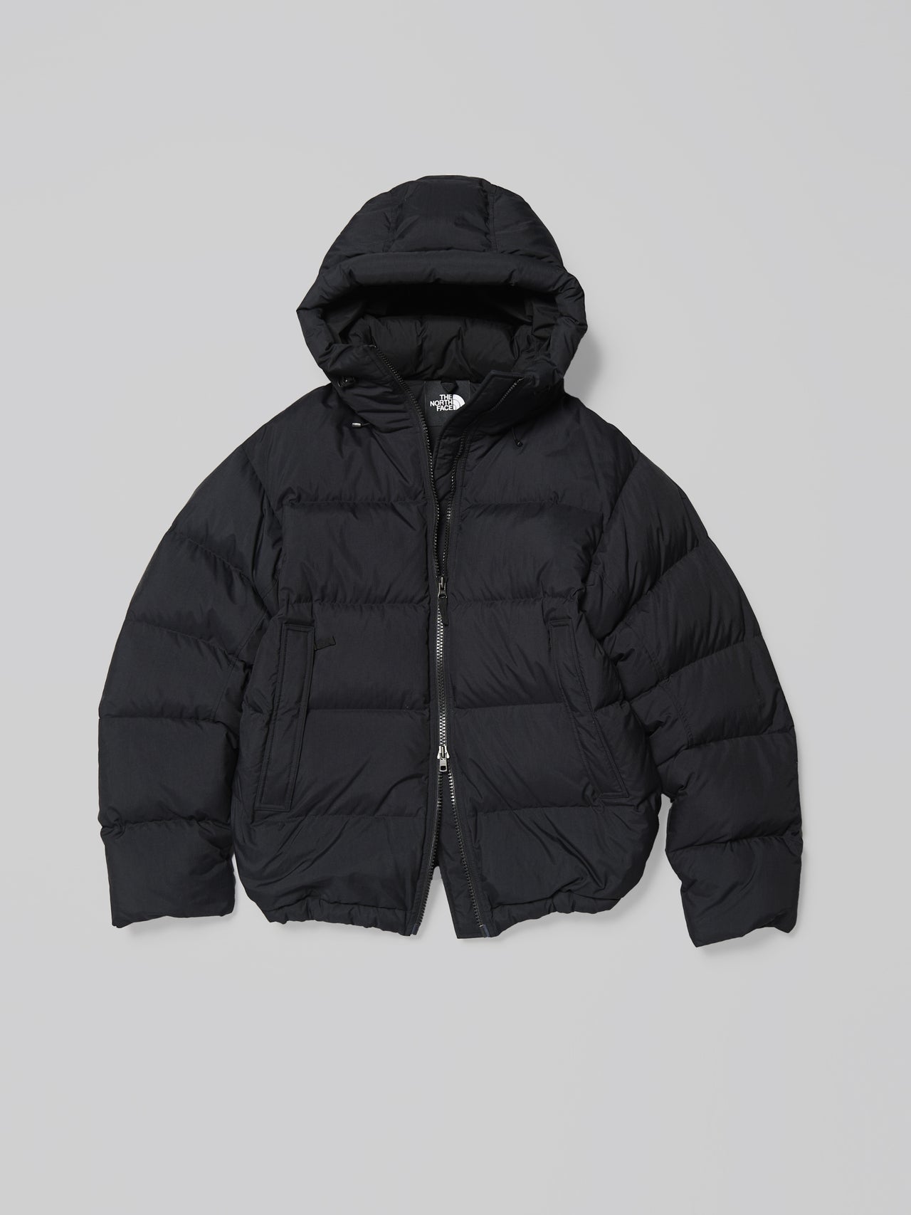 ザ・ノース・フェイスの黒いオルタレーションダウンシェルパーカー