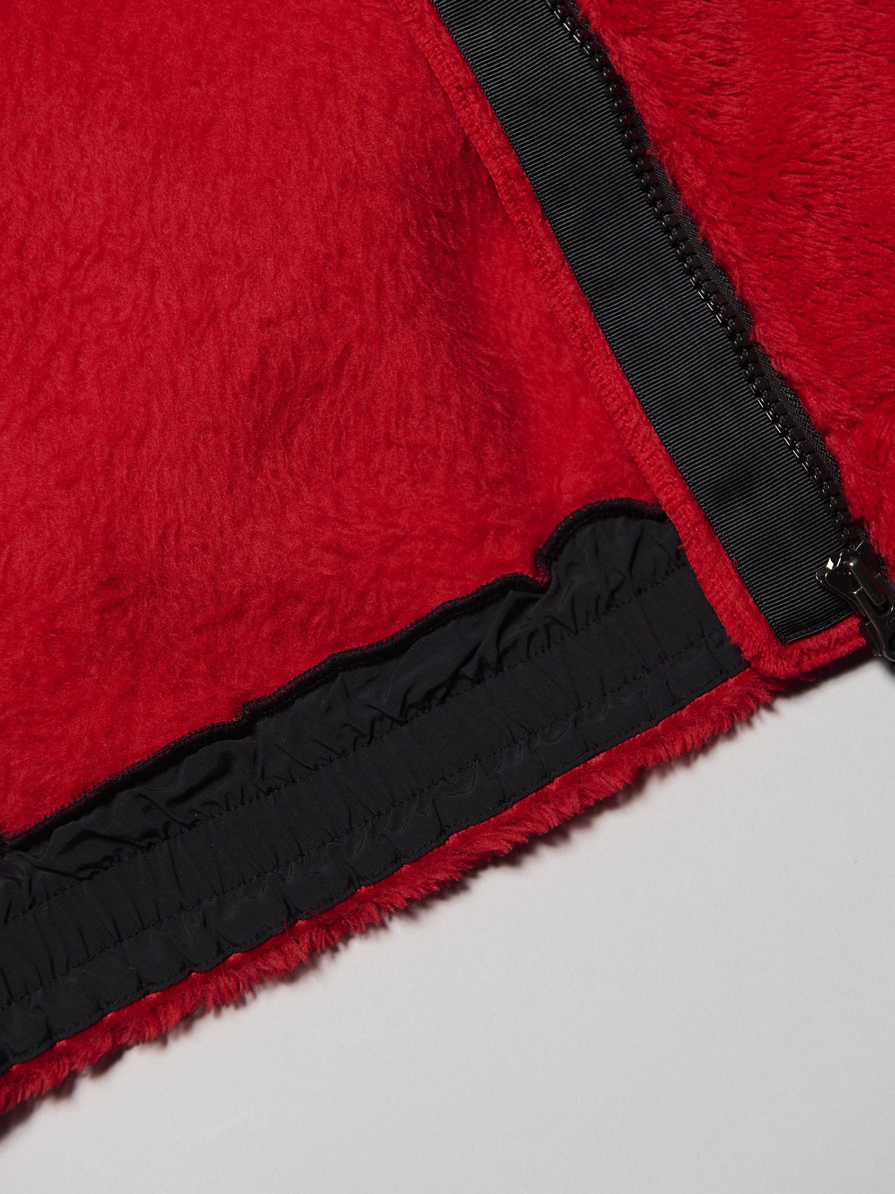 ザ・ノース・フェイスの新作フリース/バーサロフトジャケットの裾の素材感