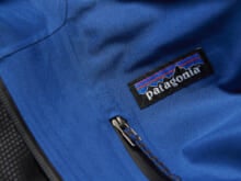 「パタゴニア」の12月にオススメな名品６選！ ダウンじゃないのに暖かいジャケット、スタッフの愛用率も高い１万円以下小物、最高機能フリース…[patagonia]