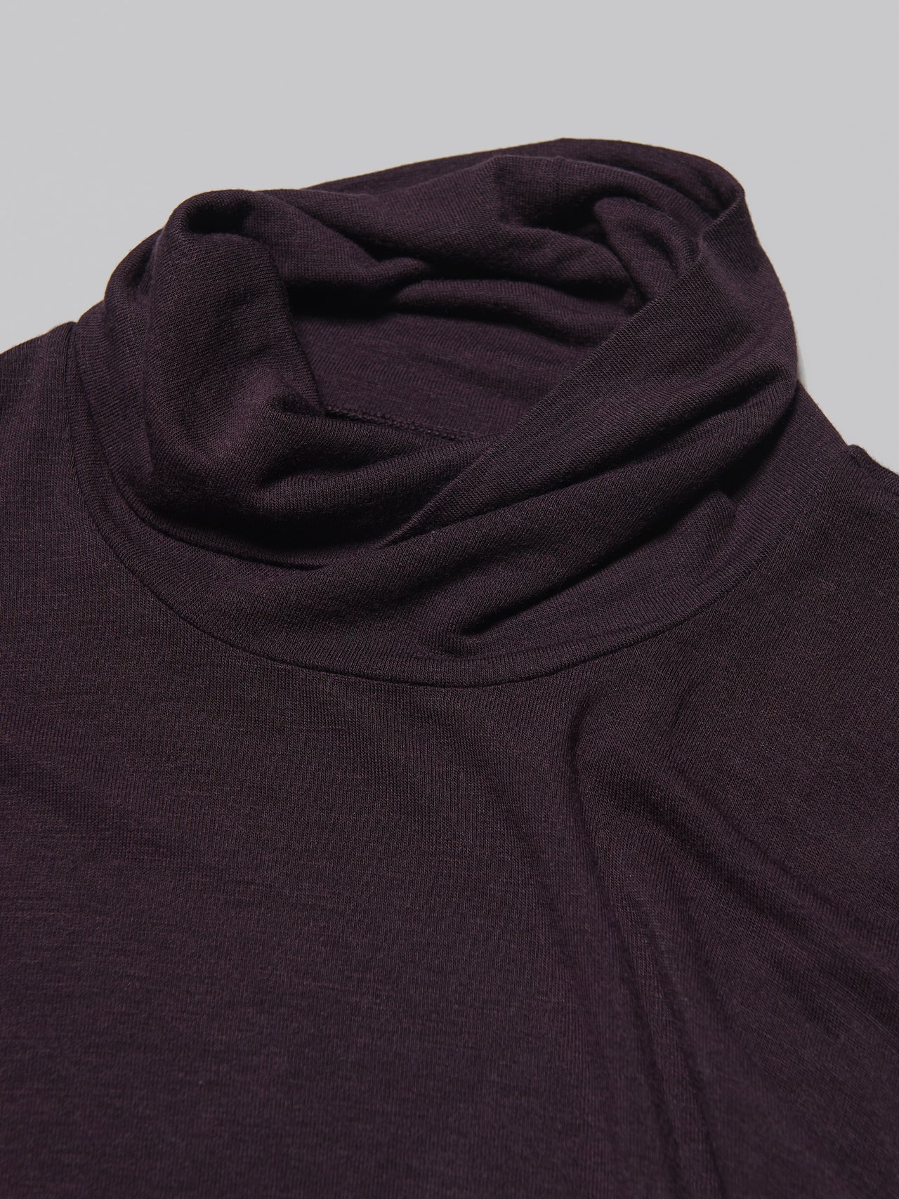 ユニクロ：シーの極暖ヒートテックカシミヤブレンドタートルネックT/9分袖を試着＆本音レビューのネック