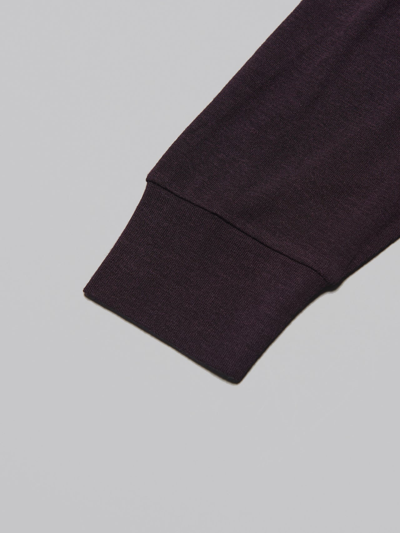 ユニクロ：シーの極暖ヒートテックカシミヤブレンドタートルネックT/9分袖を試着＆本音レビューの袖