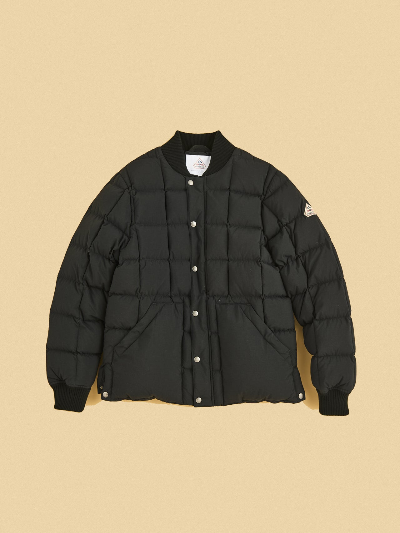 ピレネックスの新作ダウン「FLIGHT」俯瞰