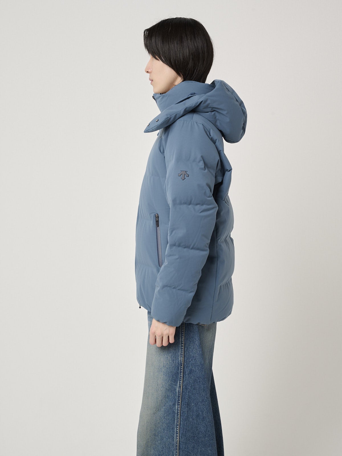 DESCENTE ALLTERRAIN　デサント オルテライン　水沢ダウン“アンカー”　スチールグレー　メンズノンノモデル四坂亮翔　サイド 