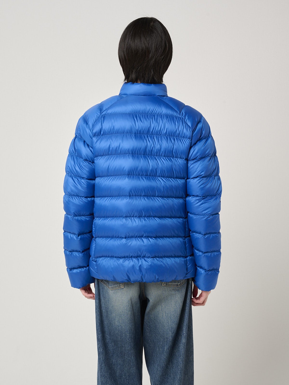 ピレネックスの新作ダウン「ARIAL SC」着画のバック