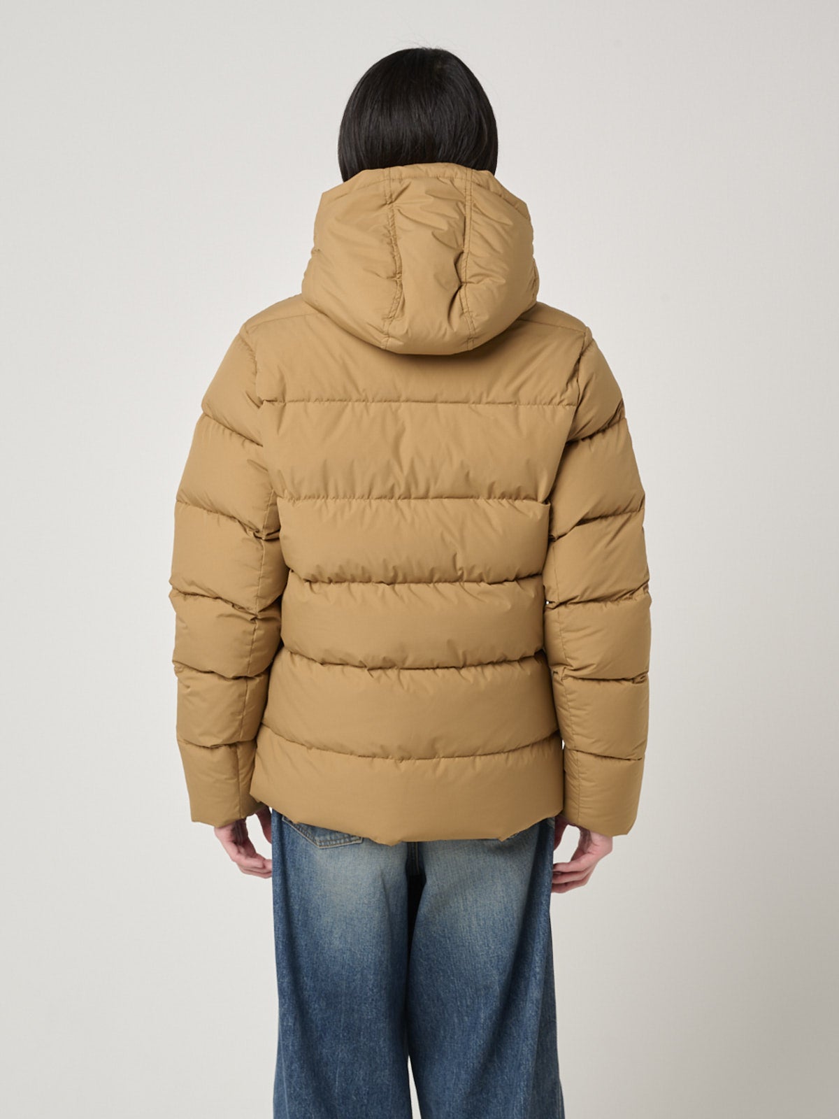 ピレネックスの新作ダウン「SPOUTNIC MINI RIP STOP 2」着画のバック