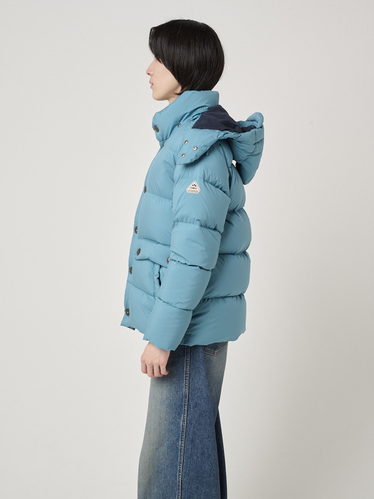 ピレネックスの新作ダウン「TROYES」着画のサイド