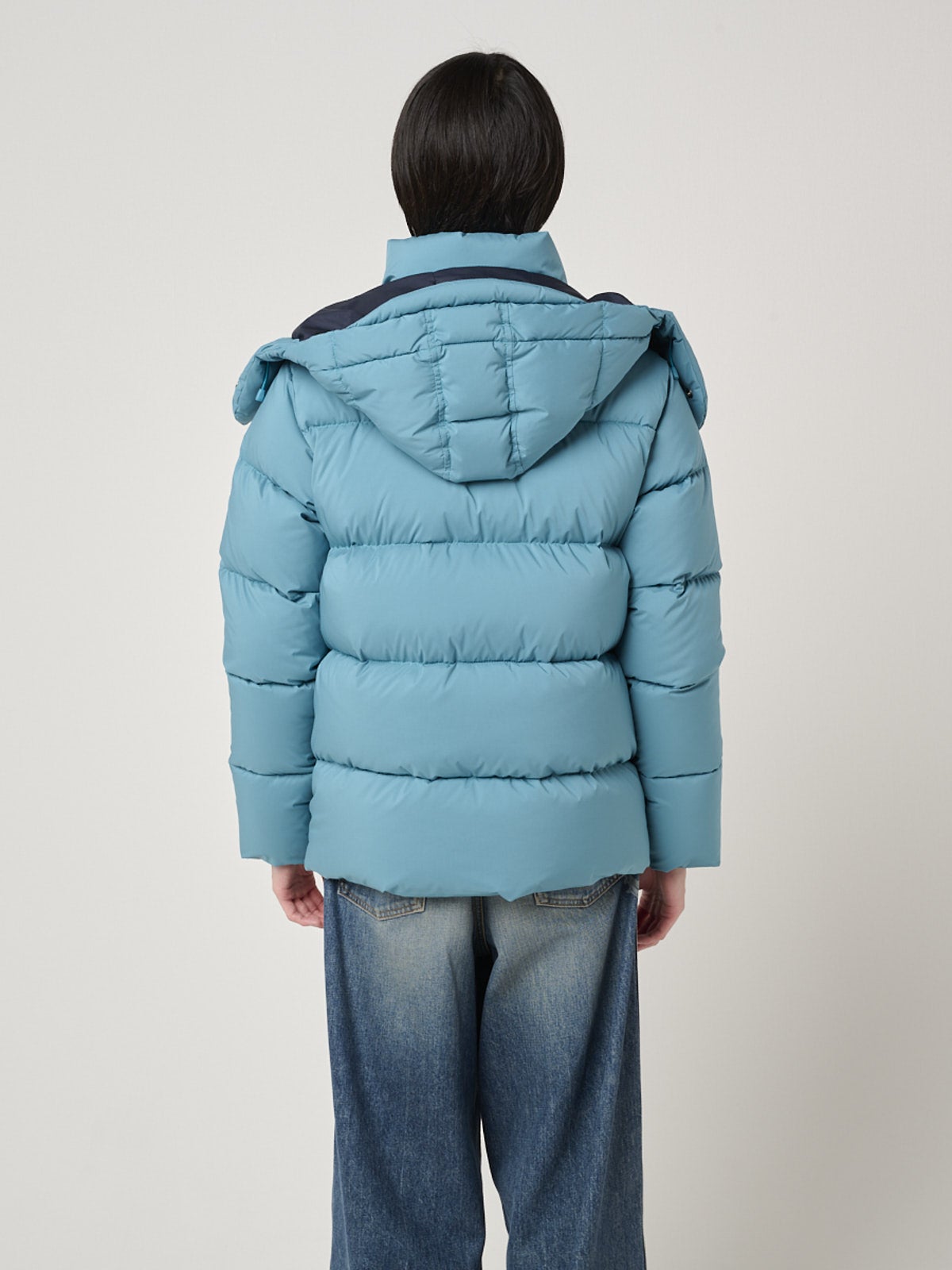 ピレネックスの新作ダウン「TROYES」着画のバック