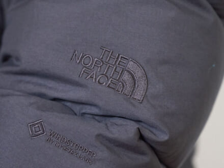 そろそろ“黒じゃない”ダウンを。ゴアテックス搭載「ザ・ノース・フェイス」の最強ダウンはどう着るのが正解？[THE NORTH FACE]