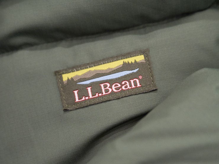 コスパ最強「エル・エル・ビーン」のメンズ マウンテン・クラシック・ダウン・ジャケットはどう着るのが正解？[L.L.Bean]