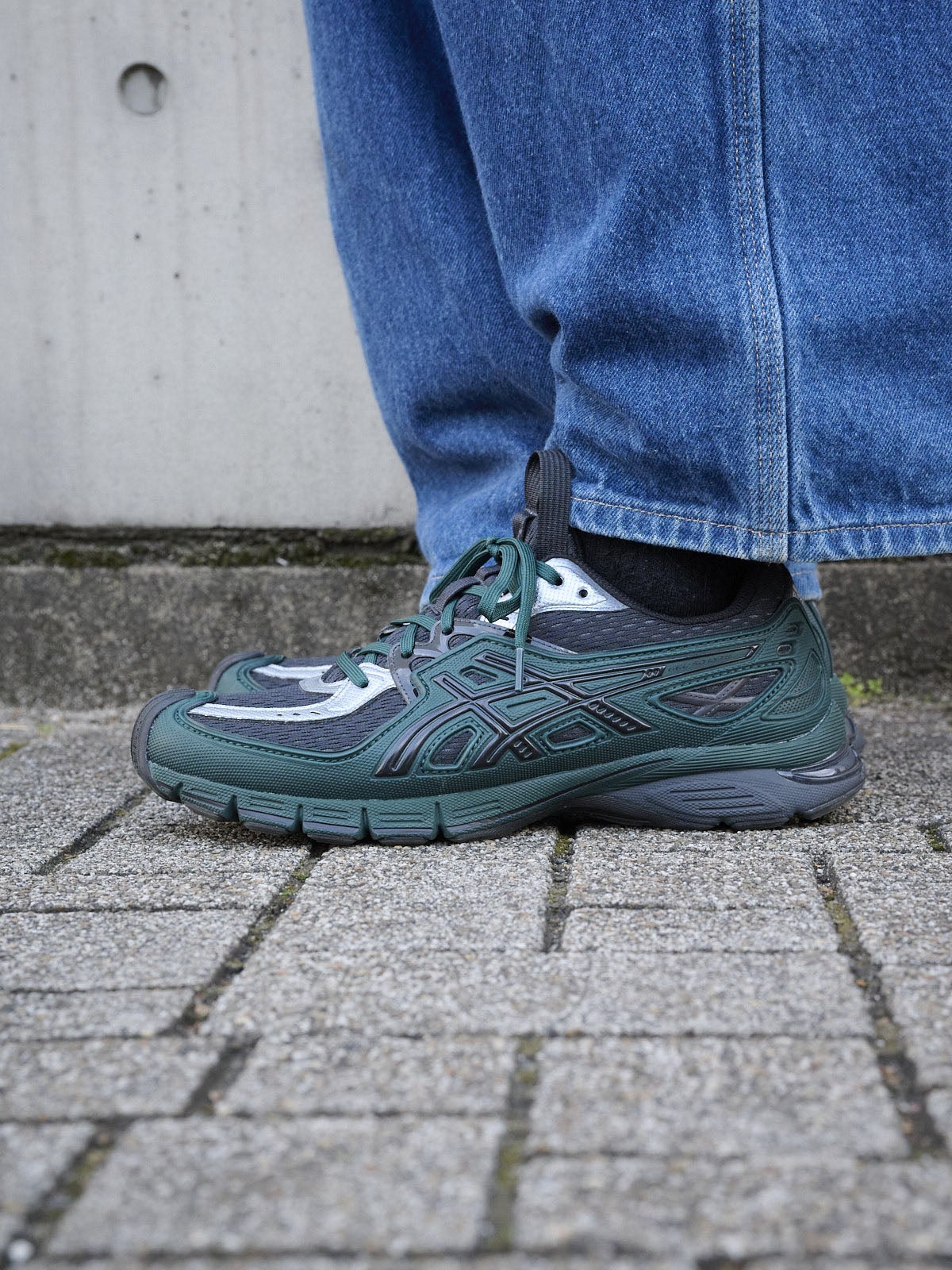 アシックス×キコスタディノフ サイド