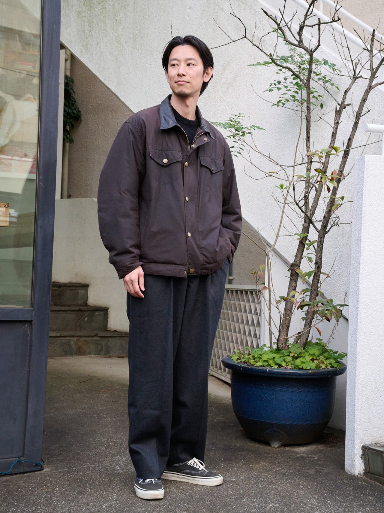 スニーカースナップ川名健さん全身写真