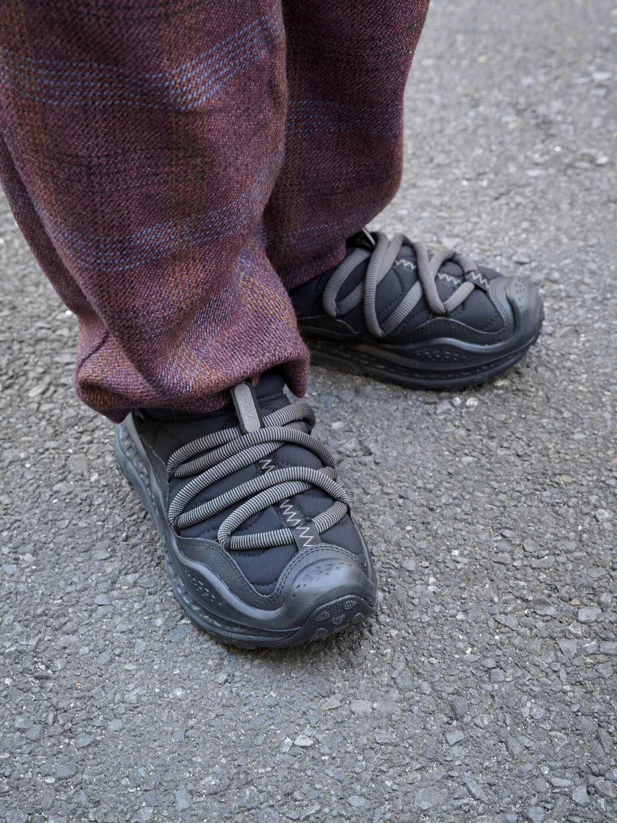 HOKA スニーカースナップ