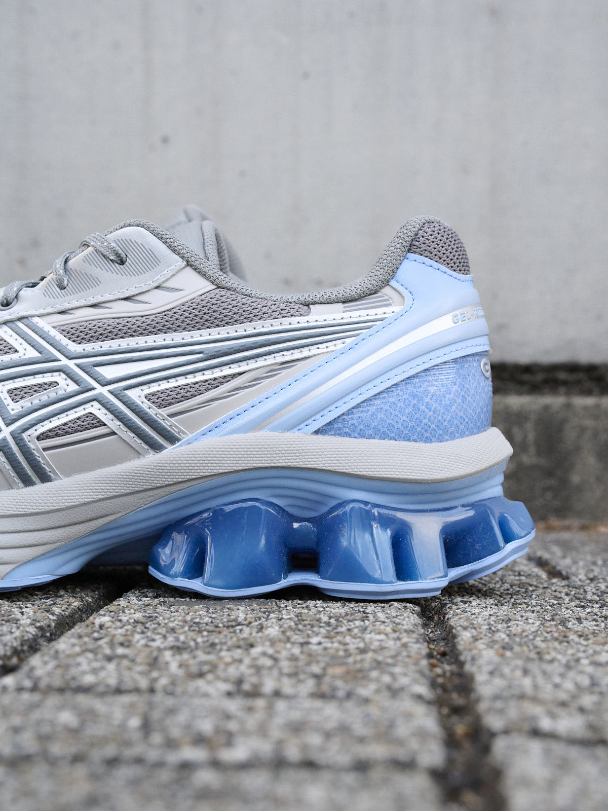 アシックス ゲルキネティックフルーエント サイド寄り