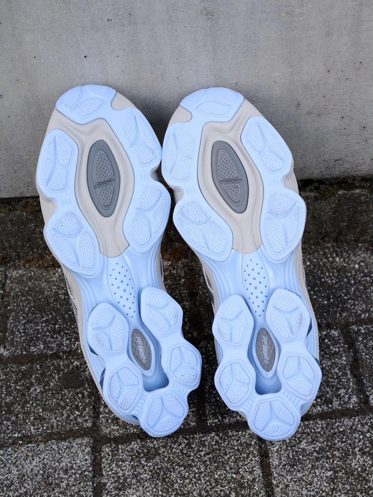 アシックス ゲルキネティックフルーエント ソール